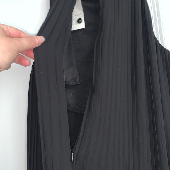 C Est 1946 Secrets Escape Ideal Black Sleeveless Romper Jumpsuit Sz L NWT - Picture 7 of 8